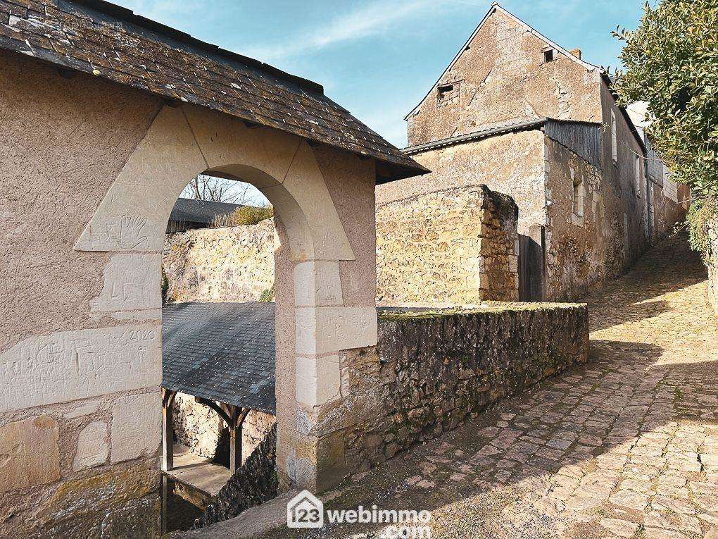 ... avec des petites rues pavées au coeur du village. - Terrain à FONTAINE-MILON