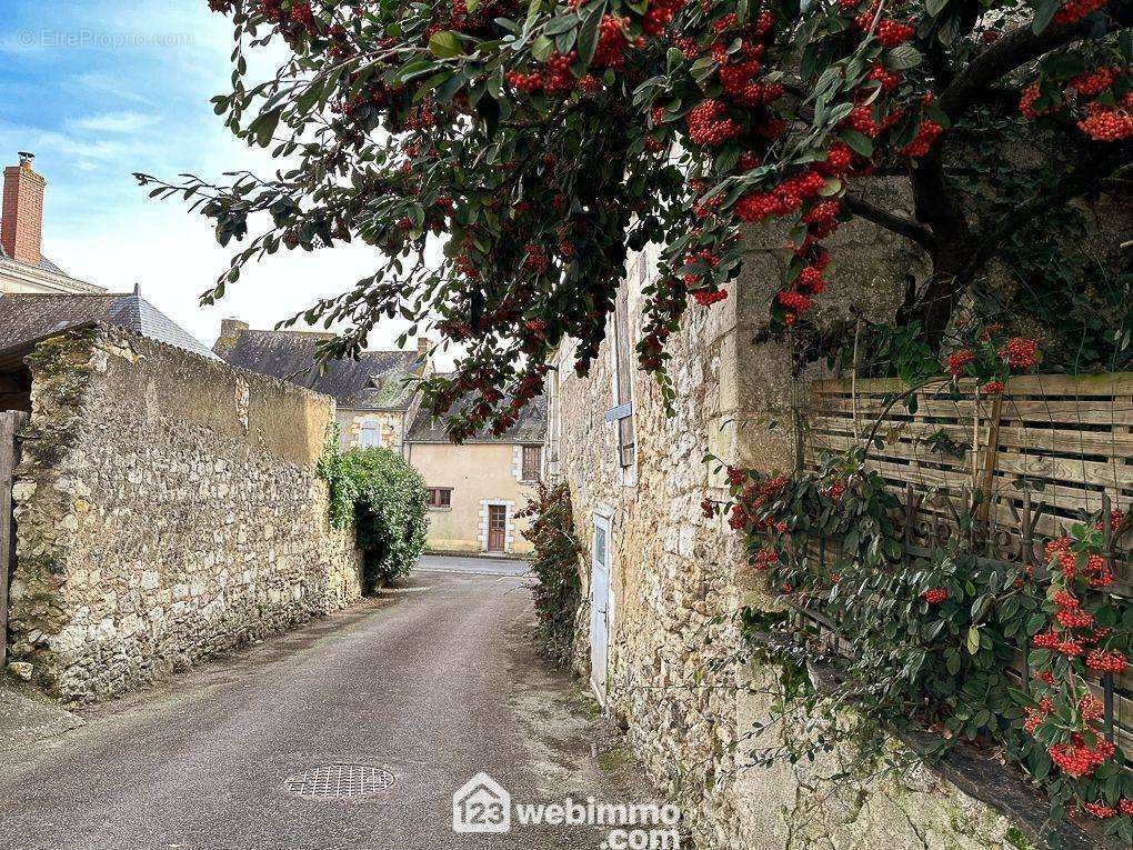 Village de charme... - Terrain à FONTAINE-MILON