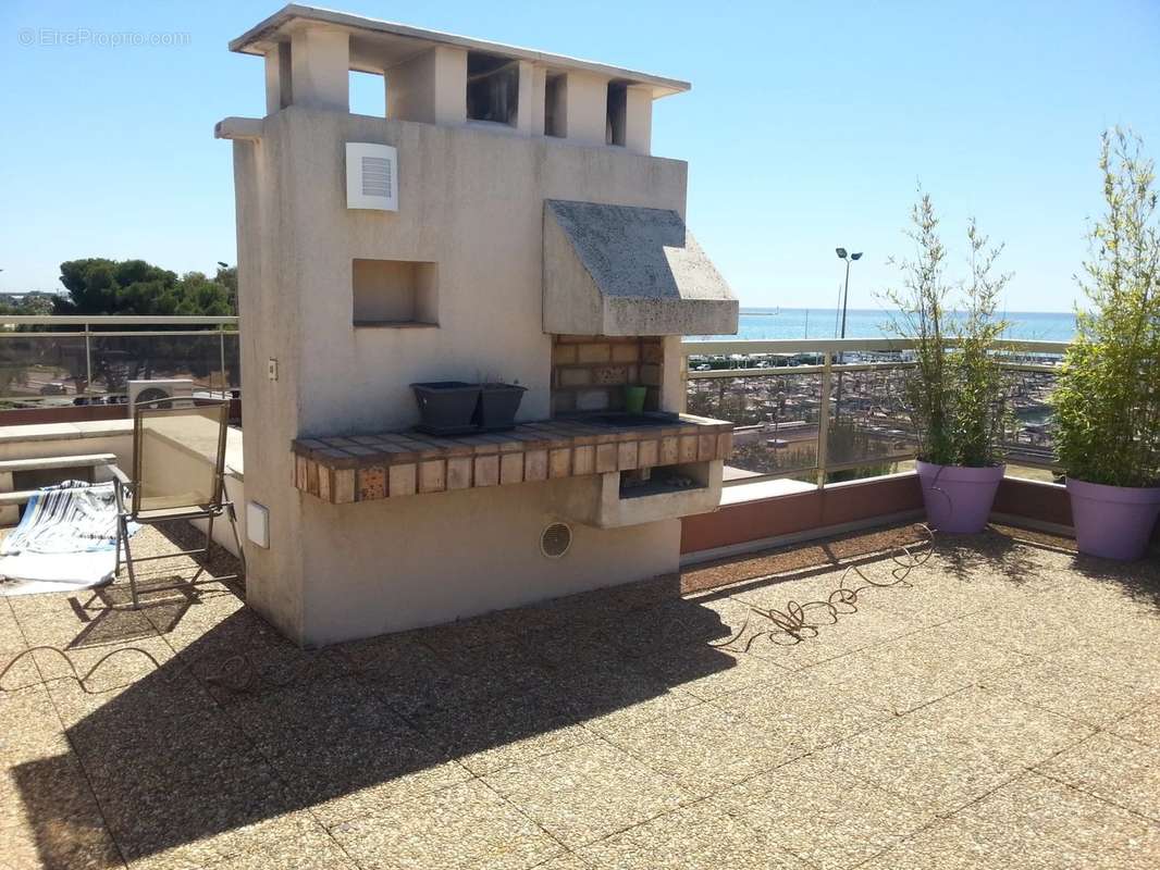 Appartement à SAINT-LAURENT-DU-VAR