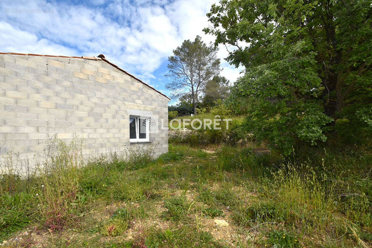 Maison à TOURRETTES