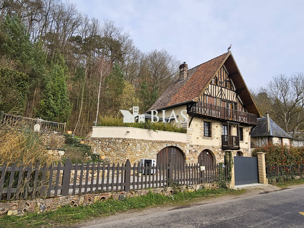 Maison à BEAUMONT-LE-ROGER