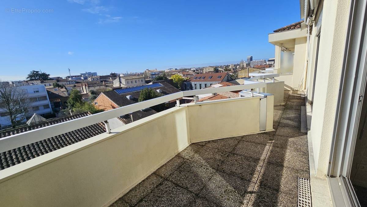 Appartement à BORDEAUX