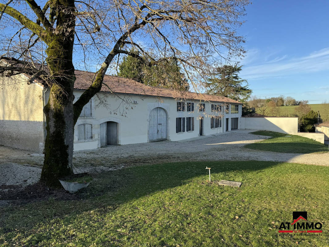 Maison à CONDEON