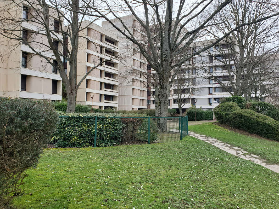 Appartement à ELANCOURT