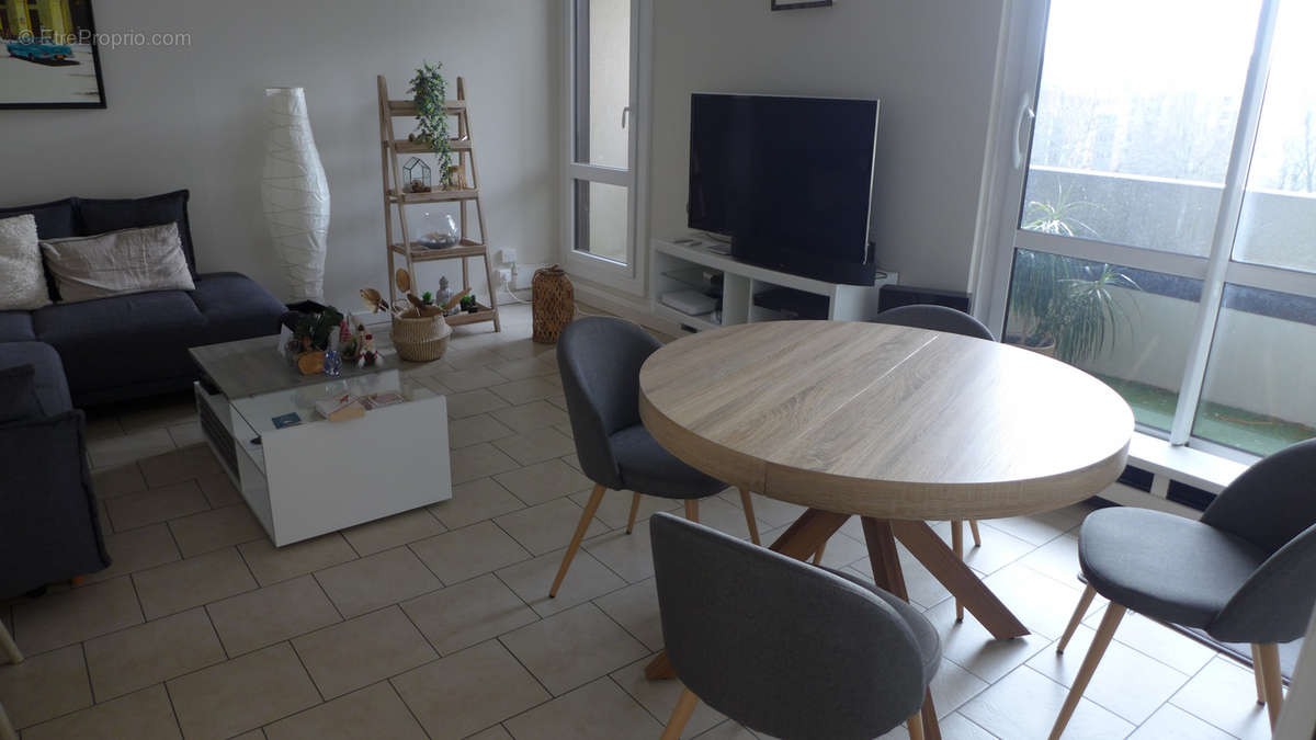 Appartement à ELANCOURT