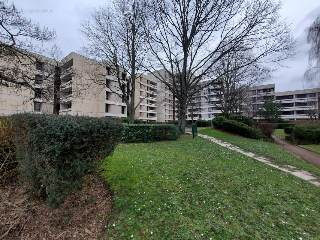 Appartement à ELANCOURT