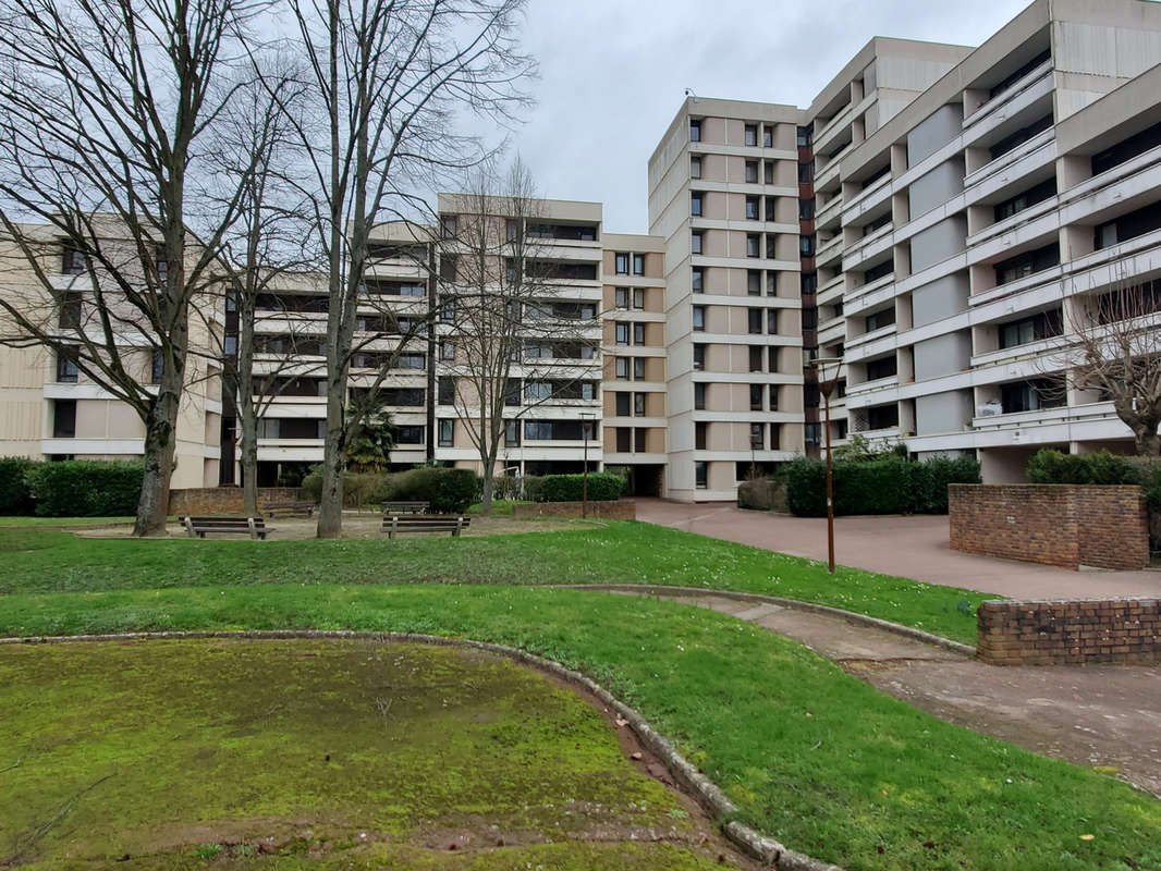 Appartement à ELANCOURT