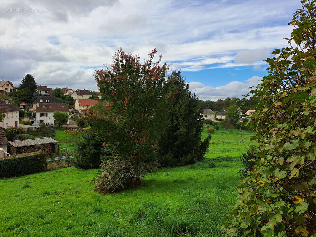 Terrain à USSAC