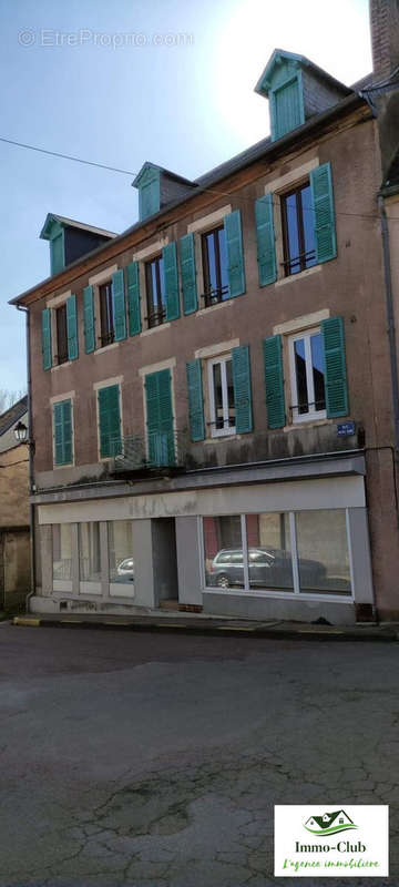 Appartement à CHATEAU-CHINON(VILLE)