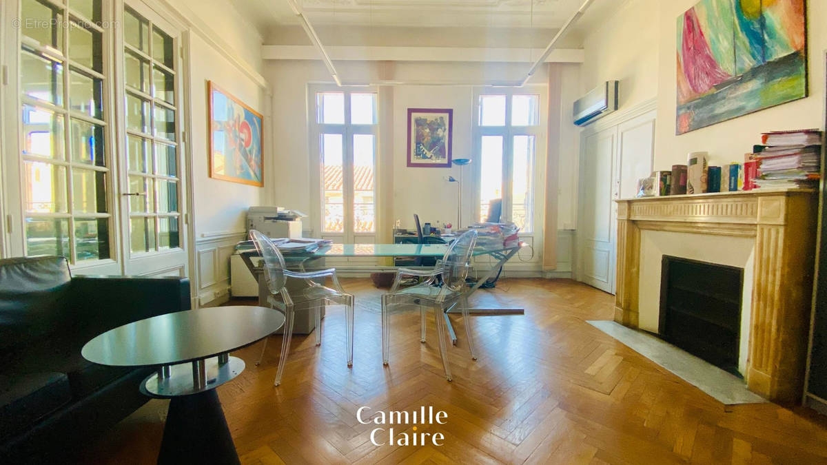 Appartement à MARSEILLE-6E