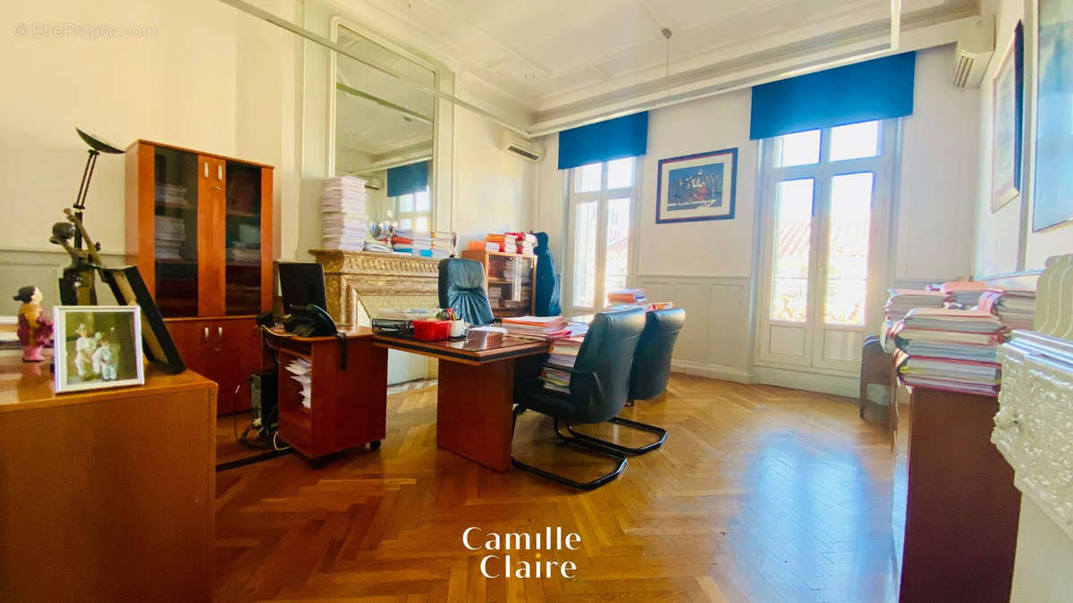 Appartement à MARSEILLE-6E