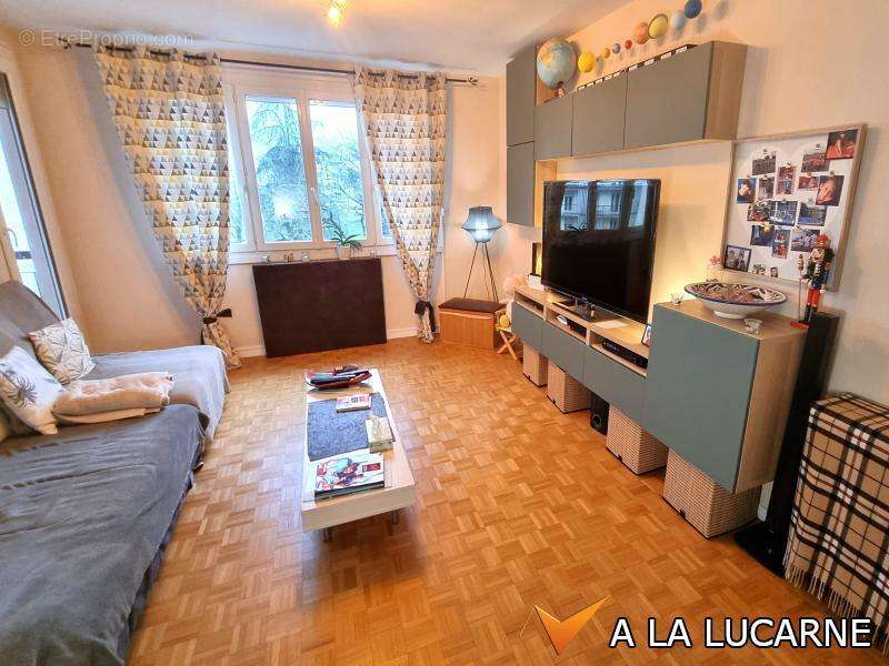 Appartement à DECINES-CHARPIEU