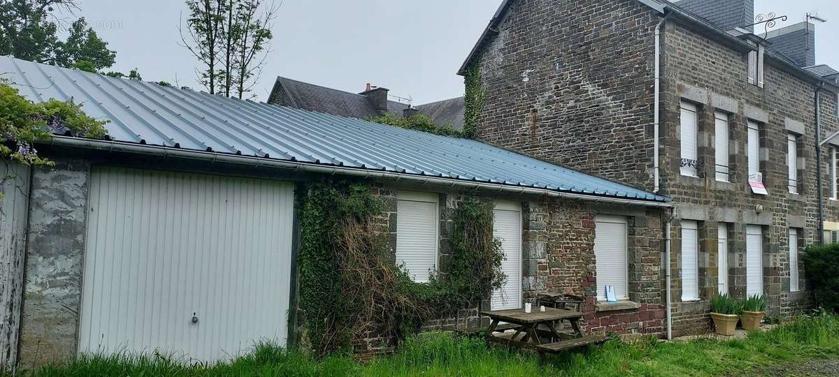 Maison à LE BENY-BOCAGE