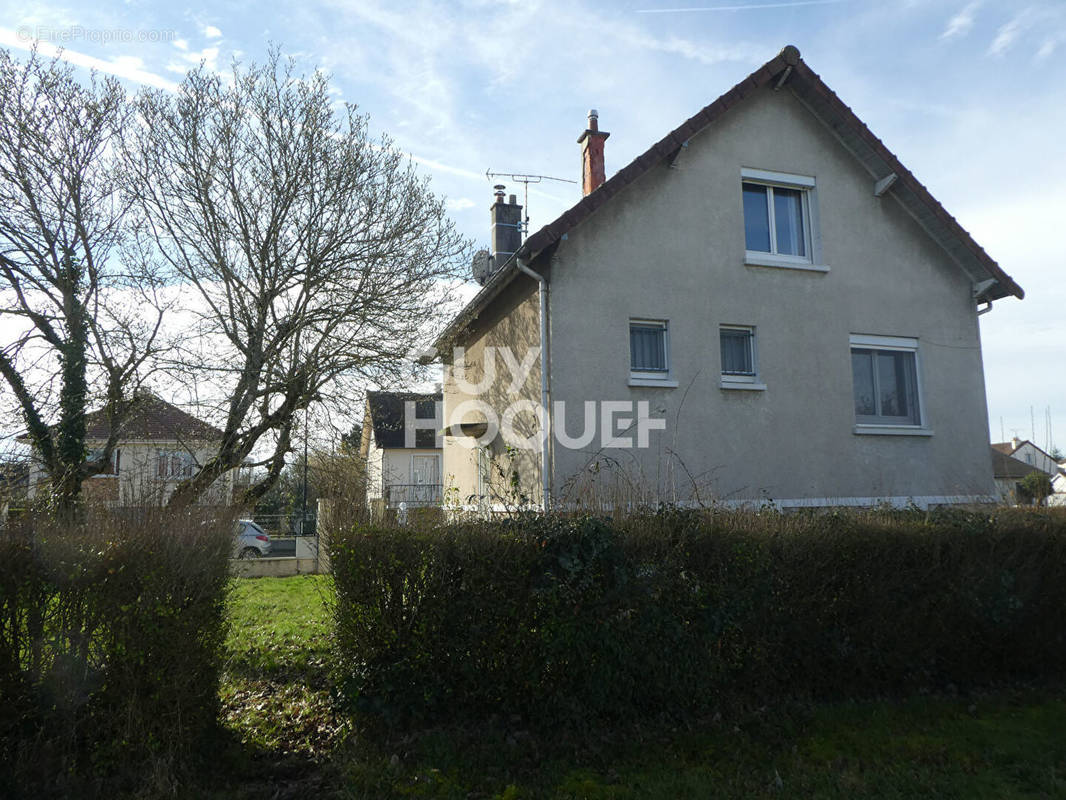 Maison à FONTENAY-TRESIGNY