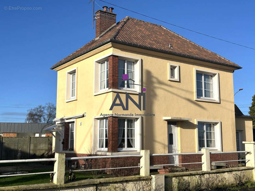 Maison à YERVILLE