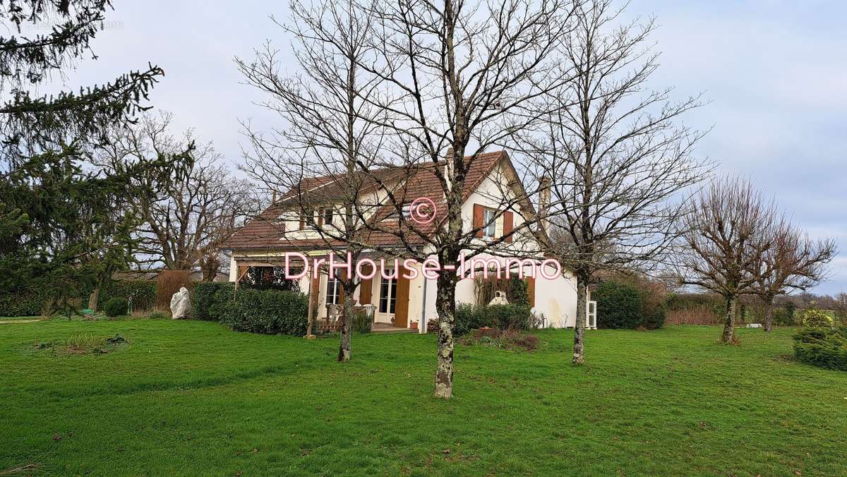 Maison à PARTHENAY