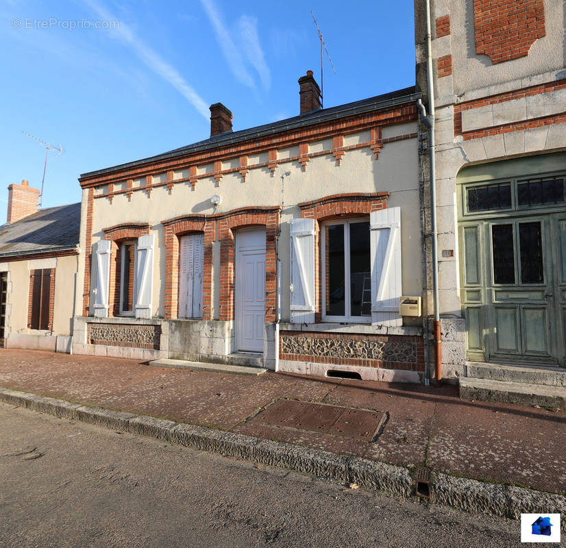 Maison à LA BUSSIERE