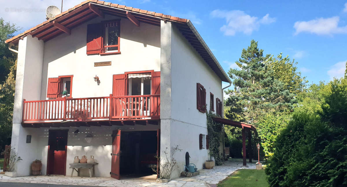 Maison à SAINT-PEE-SUR-NIVELLE