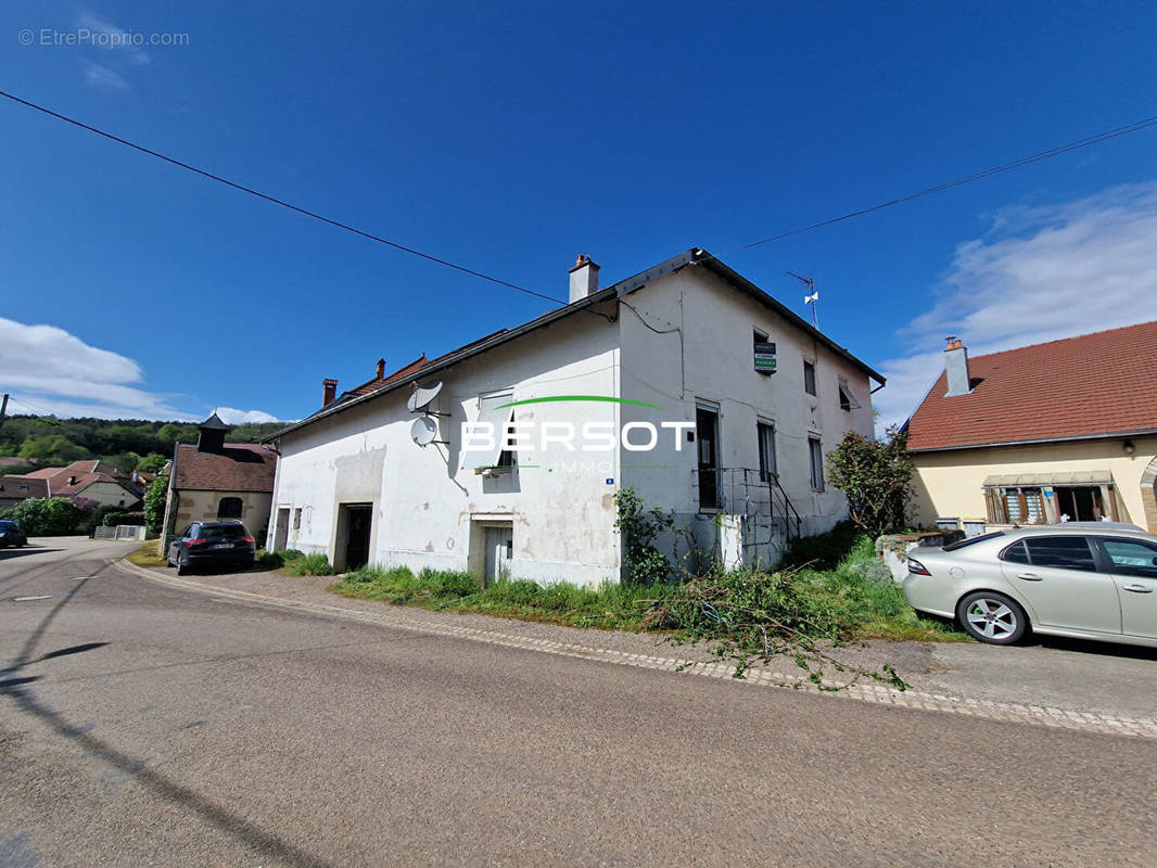 Maison à ROUGEMONT