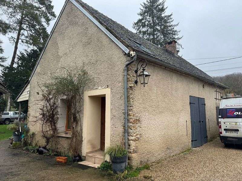 Maison à LES BORDES