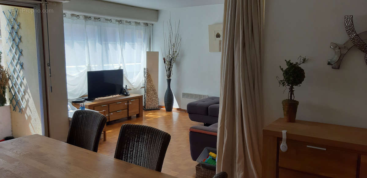 Appartement à MARSEILLE-9E