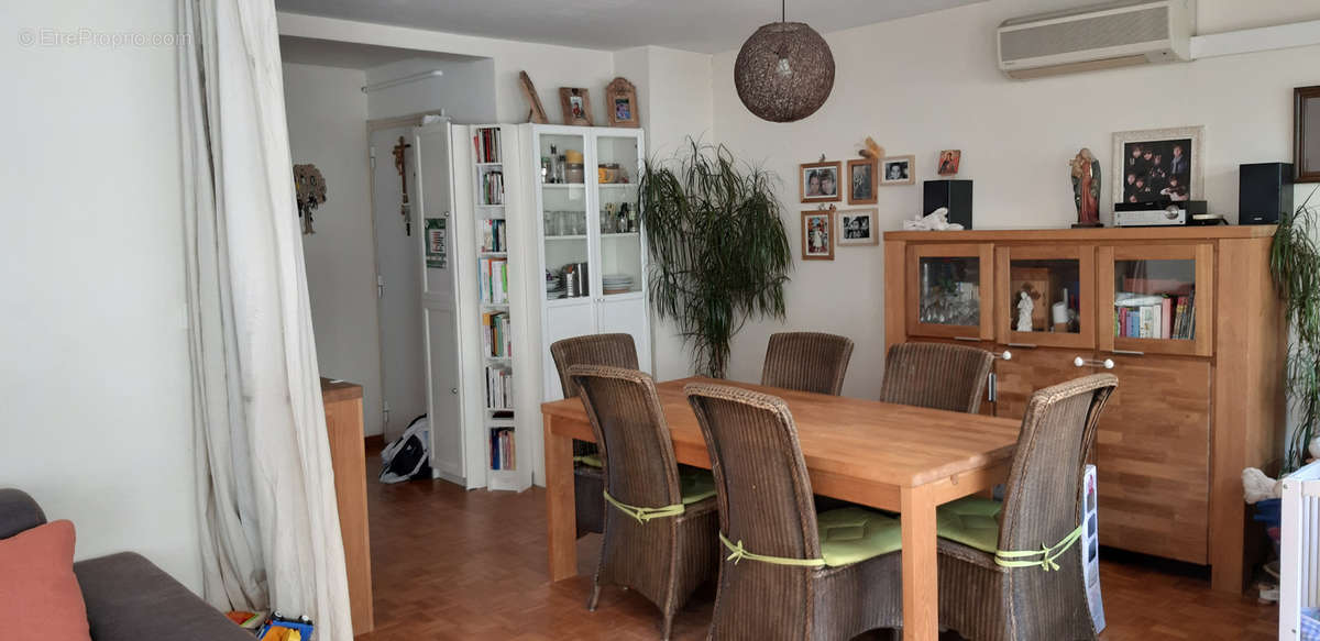 Appartement à MARSEILLE-9E