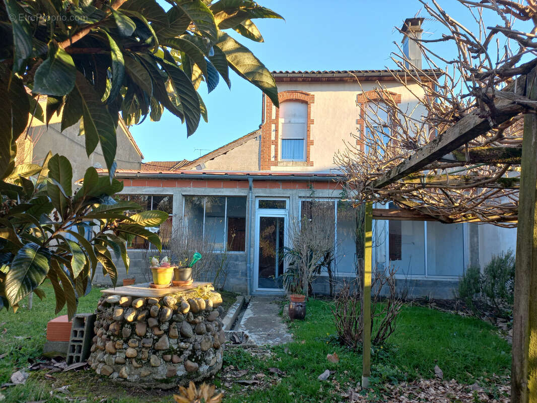 Maison à TRIE-SUR-BAISE