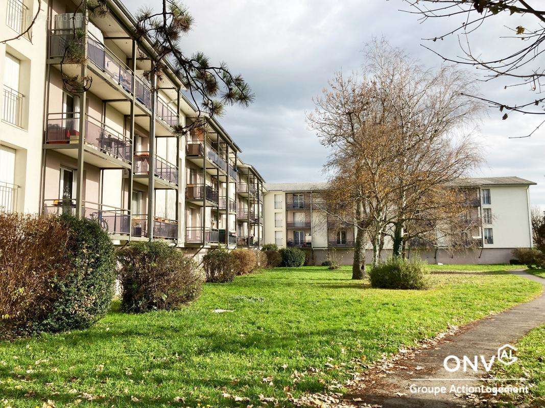 Appartement à SAINT-ETIENNE-DE-SAINT-GEOIRS