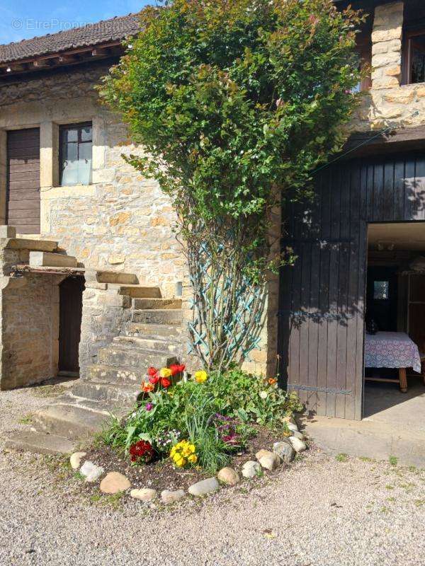 Maison à LONS-LE-SAUNIER