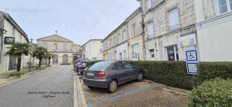 Appartement à TONNAY-BOUTONNE