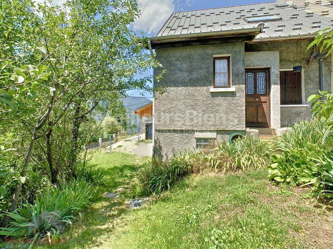 Maison à LES CHAVANNES-EN-MAURIENNE