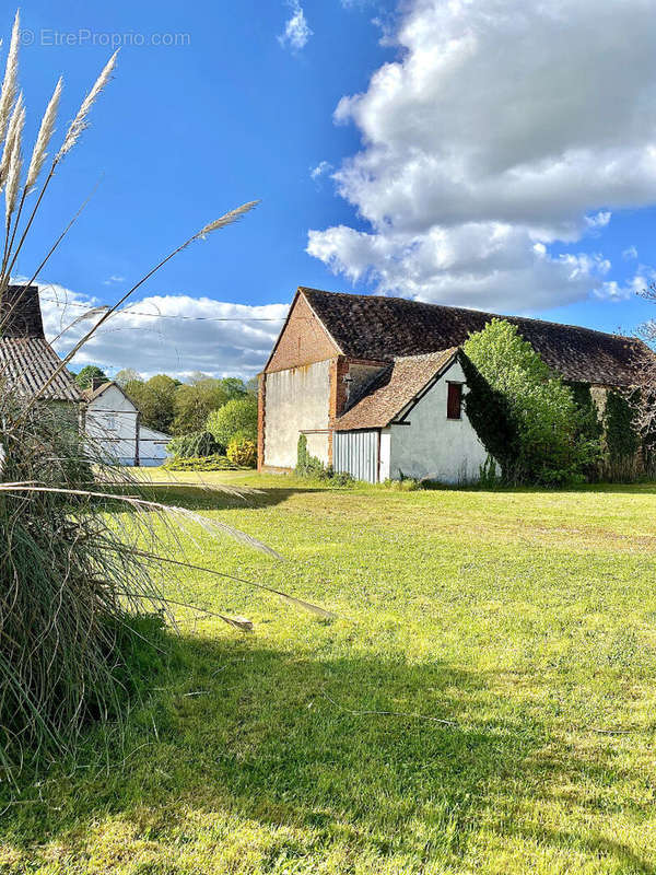 Maison à ILLIERS-L&#039;EVEQUE