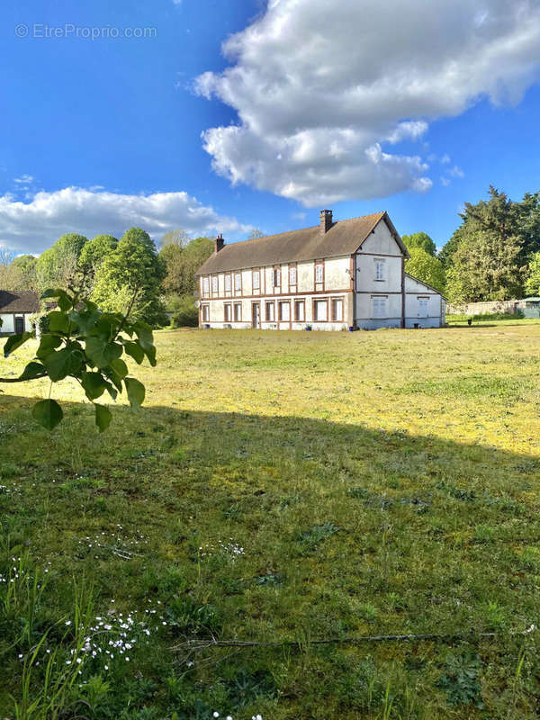 Maison à ILLIERS-L&#039;EVEQUE