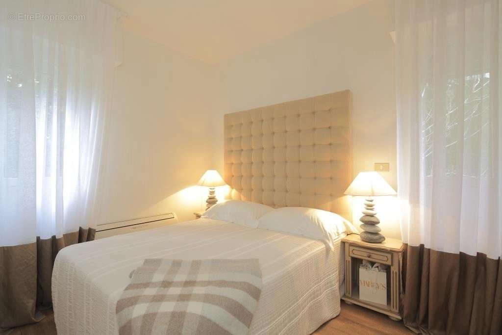 Appartement à ROQUEBRUNE-CAP-MARTIN