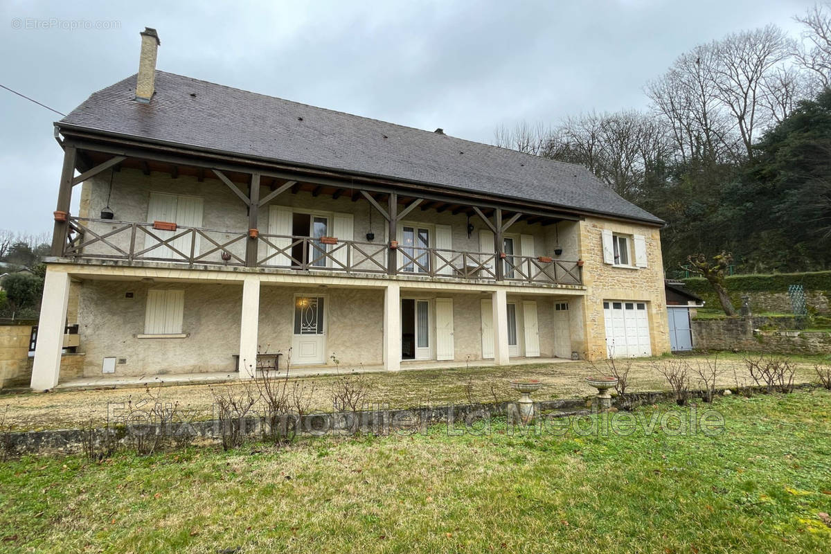 Maison à SARLAT-LA-CANEDA