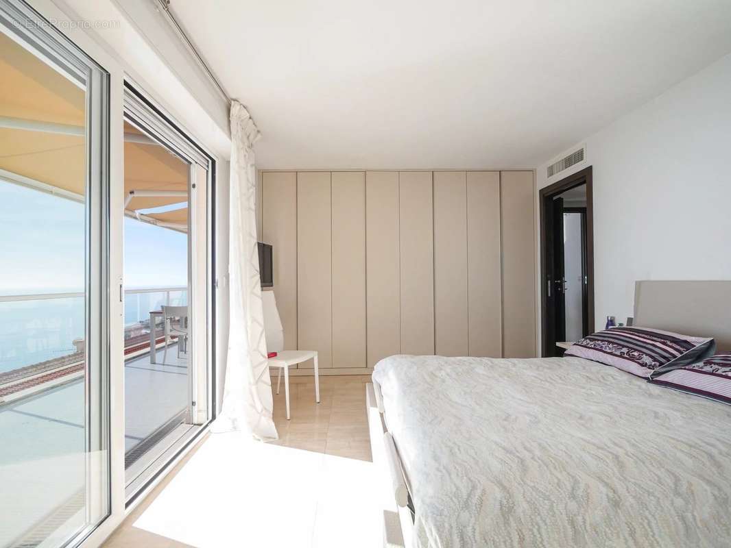 Appartement à ROQUEBRUNE-CAP-MARTIN