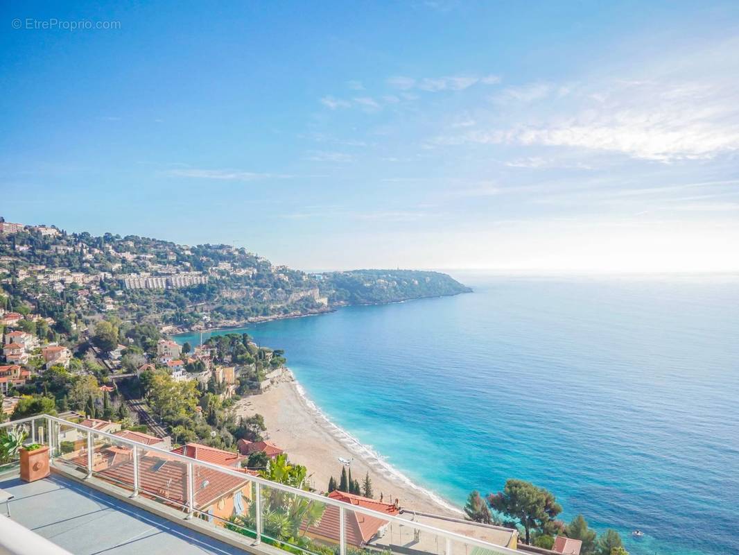 Appartement à ROQUEBRUNE-CAP-MARTIN