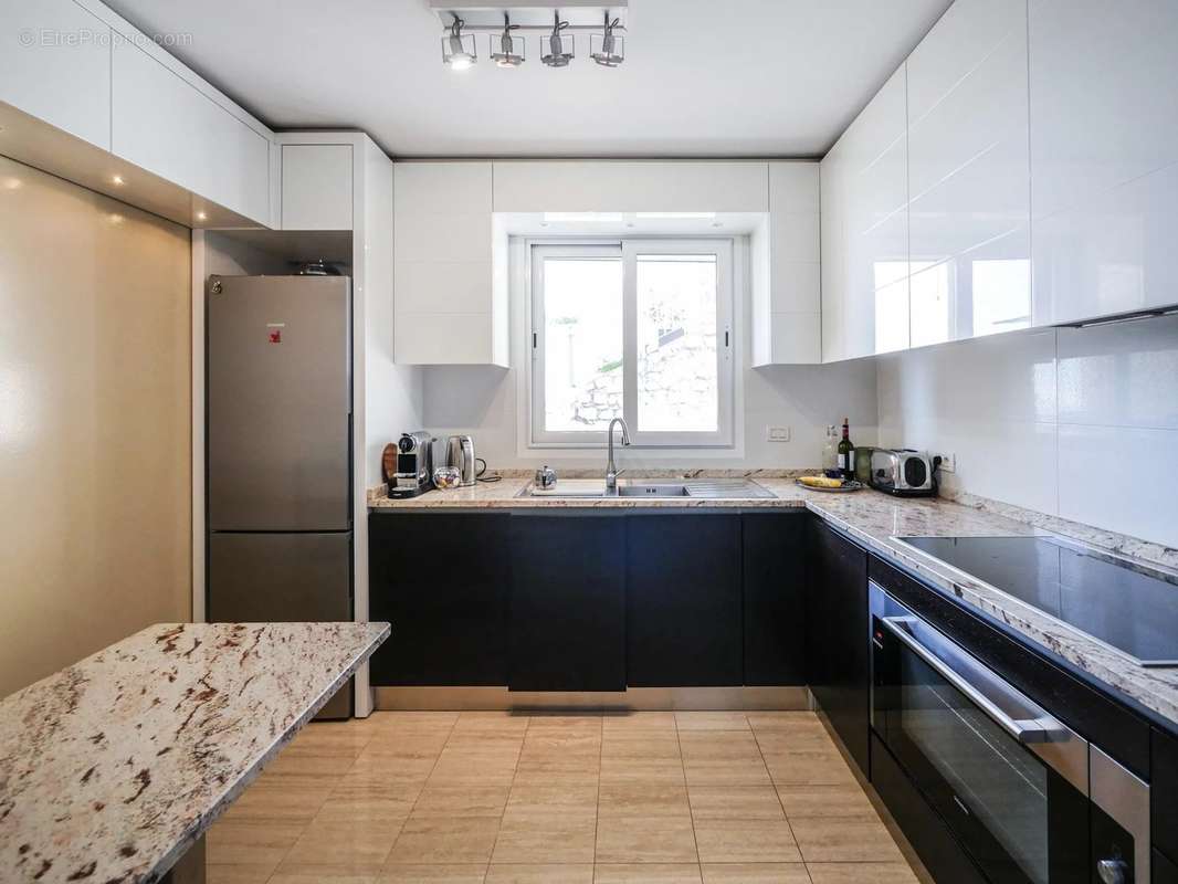 Appartement à ROQUEBRUNE-CAP-MARTIN