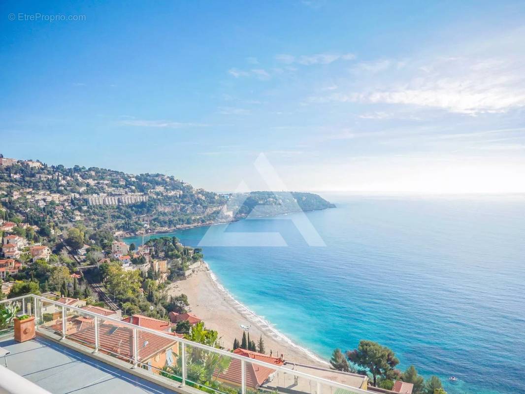 Appartement à ROQUEBRUNE-CAP-MARTIN