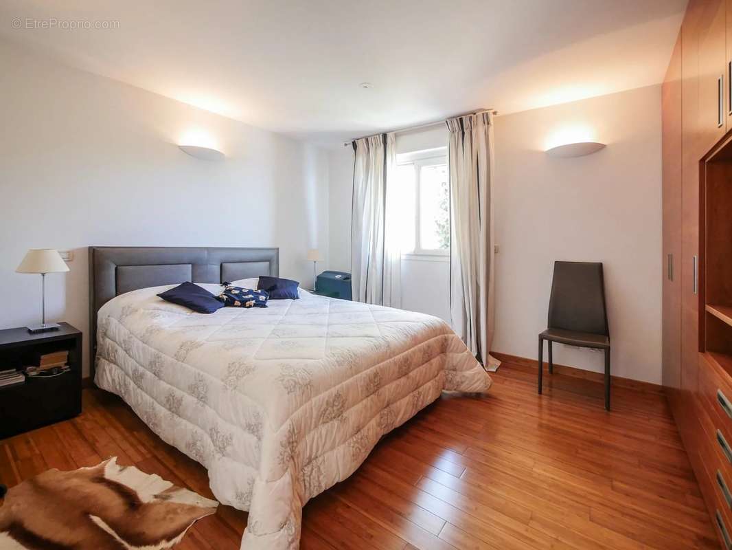 Appartement à ROQUEBRUNE-CAP-MARTIN