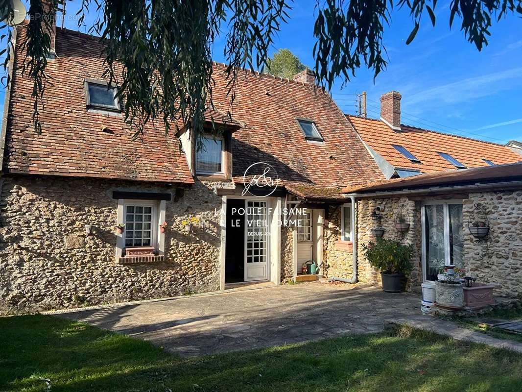 Maison à SAINT-LEGER-EN-YVELINES