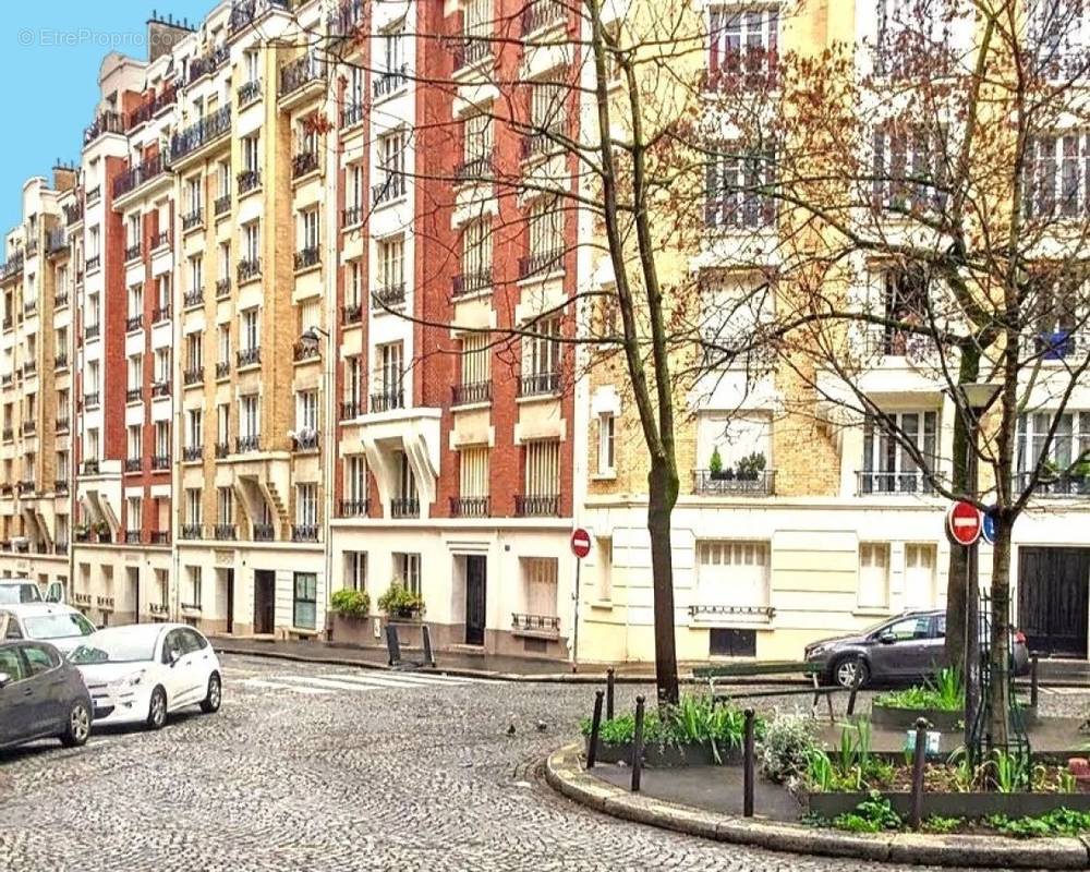 Appartement à PARIS-15E