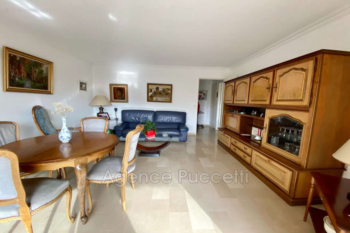 Appartement à VENCE