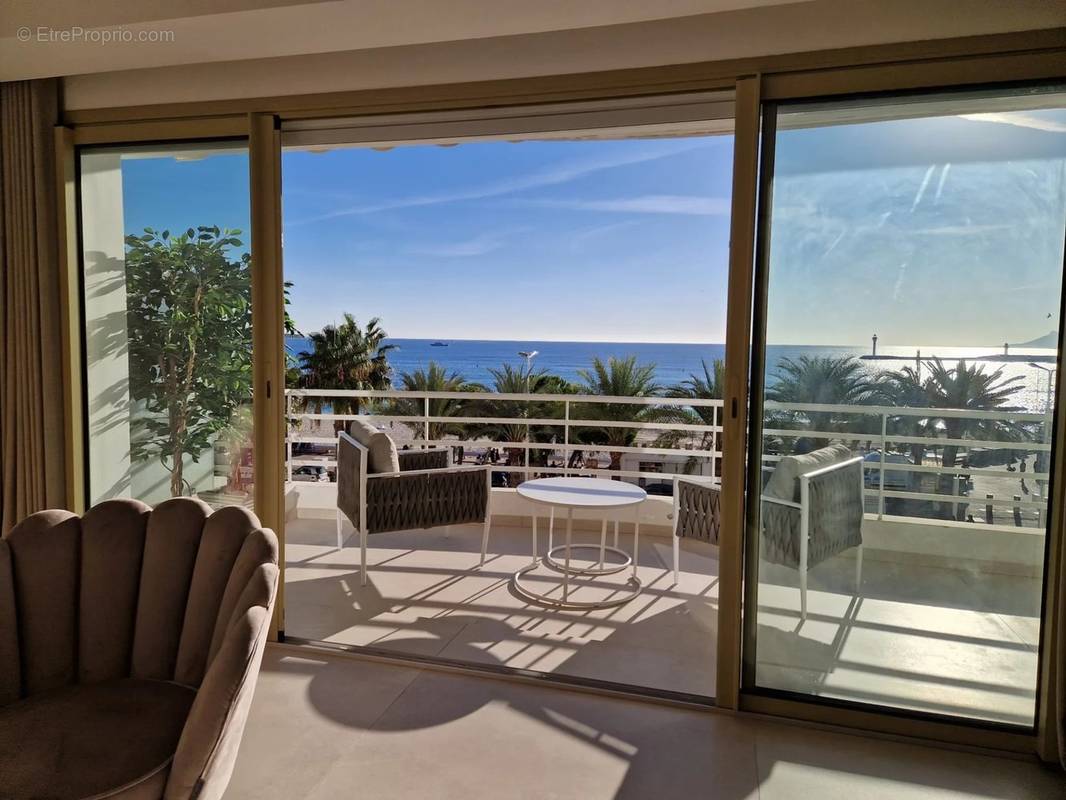 Appartement à CANNES