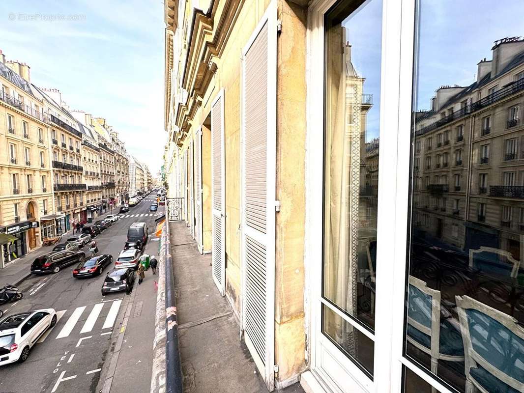 Appartement à PARIS-8E