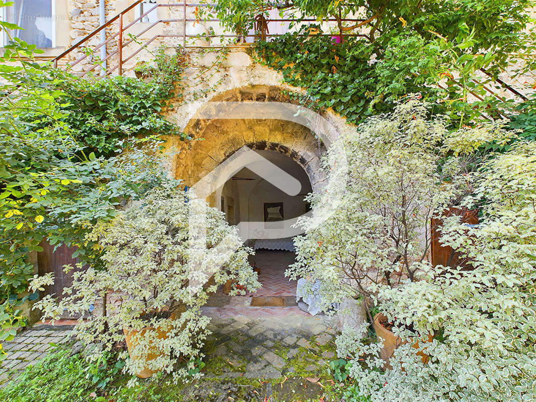 Maison à TOURNON-SUR-RHONE