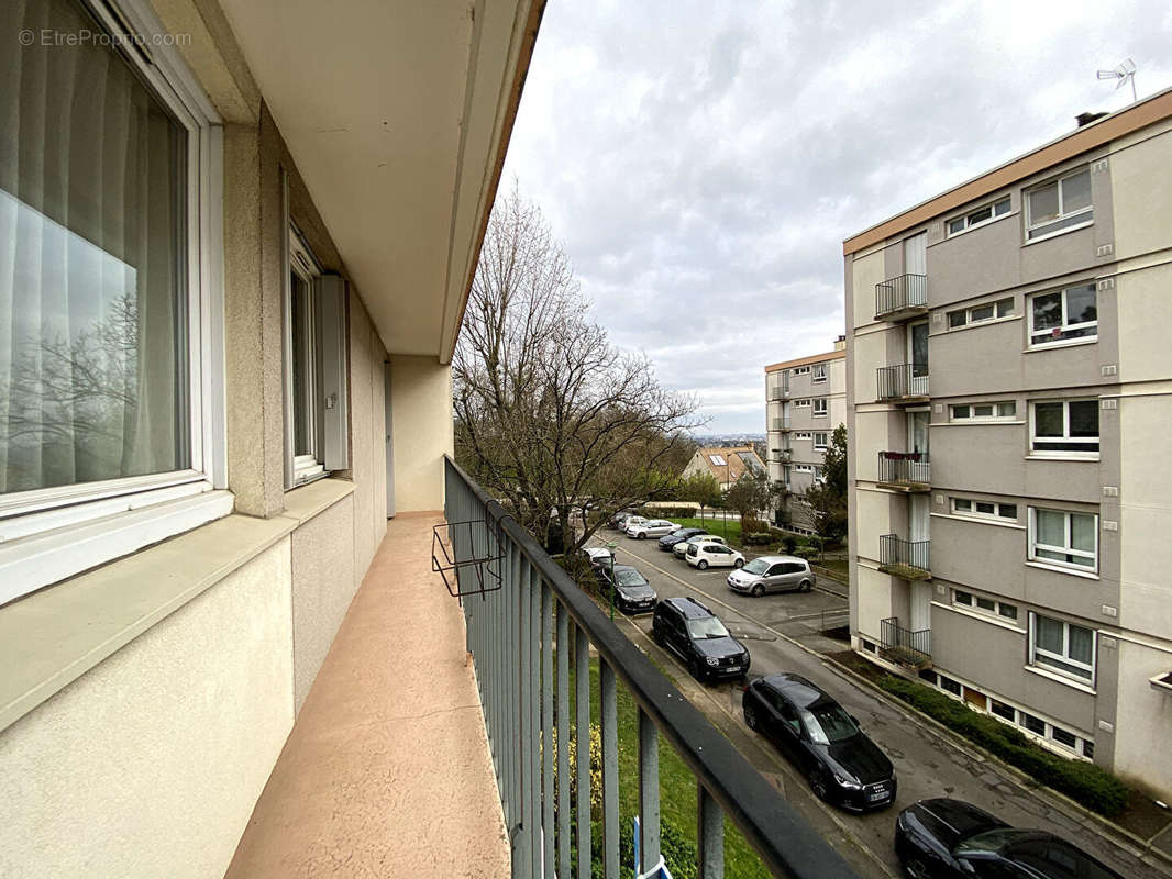 Appartement à LE PLESSIS-ROBINSON