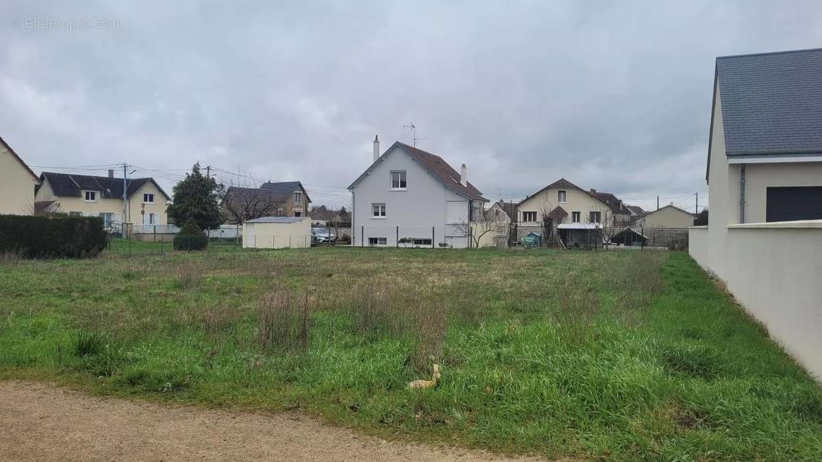 Terrain à MONTOIRE-SUR-LE-LOIR