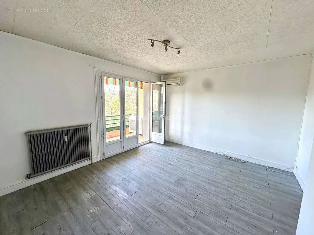 Appartement à DRAGUIGNAN