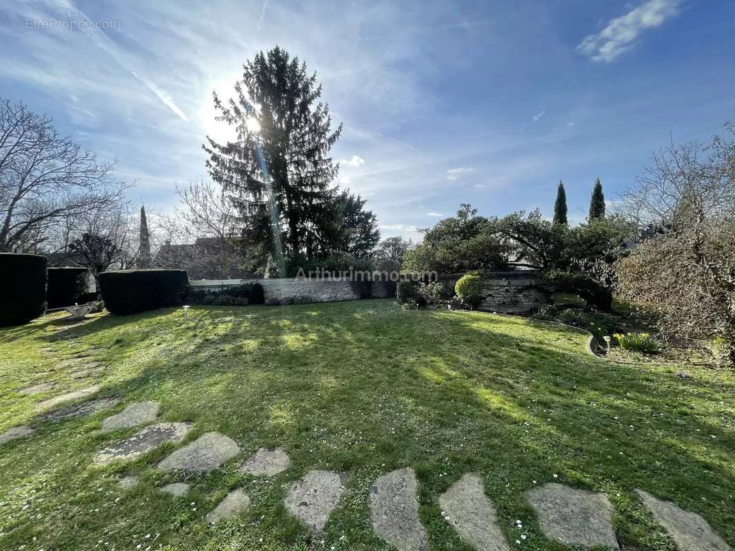 Maison à SOISY-SUR-SEINE